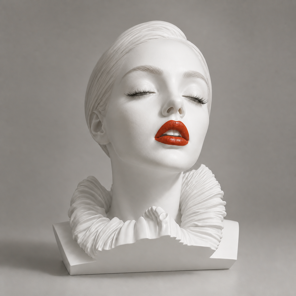 Looker™ - Poise Sculpture — plain product — view 02